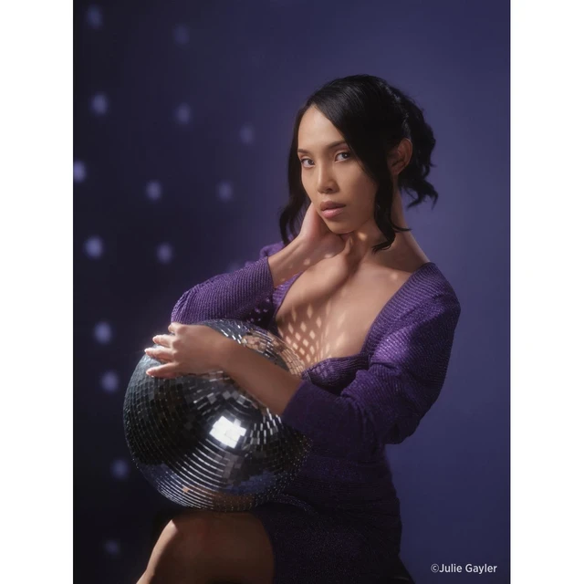 Alt view image 11 of 12 - Westcott X-Drop Wrinkle-Resistant Backdrop (Periwinkle Purple, 5 x 12 Feet)