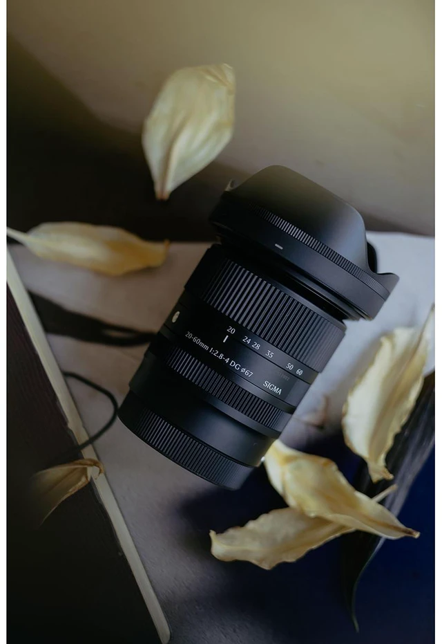 Alt view image 7 of 7 - Sigma 20-60mm f/2.8-4 DG Contemporary Lens for L Mount