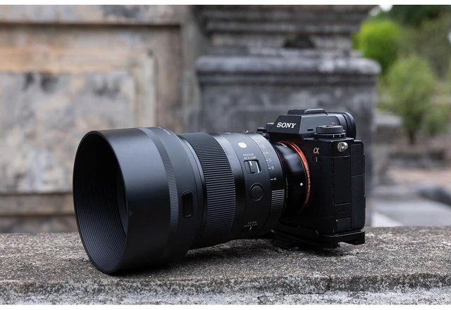 Alt view image 4 of 7 - Sigma 85mm f/1.2 DG Art Lens for Sony E