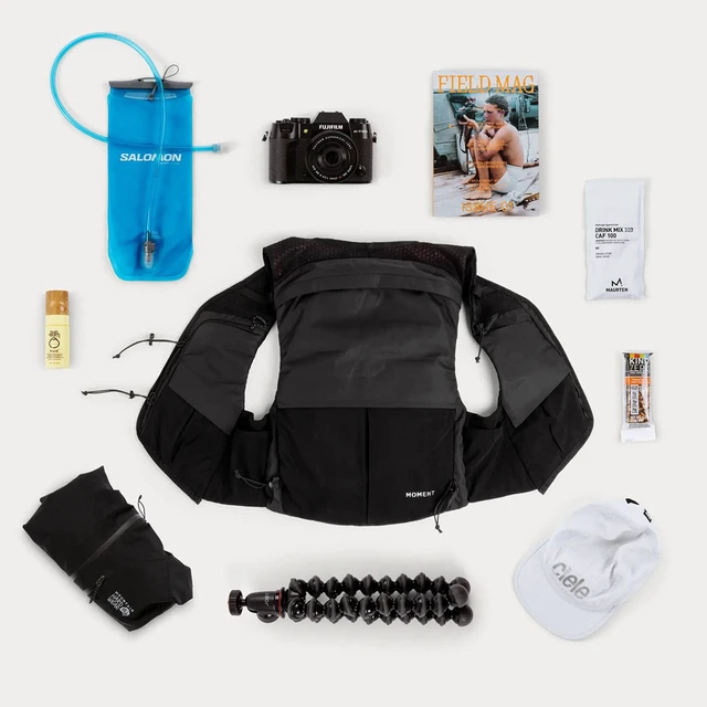 Alt view image 5 of 7 - Moment Exposure 10L Vest - Black, Large/X-Large