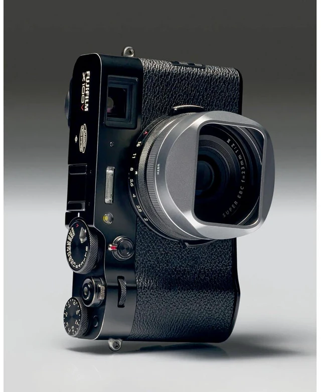 Alt view image 6 of 6 - Urth Fujifilm X100 (V/VI) Silver