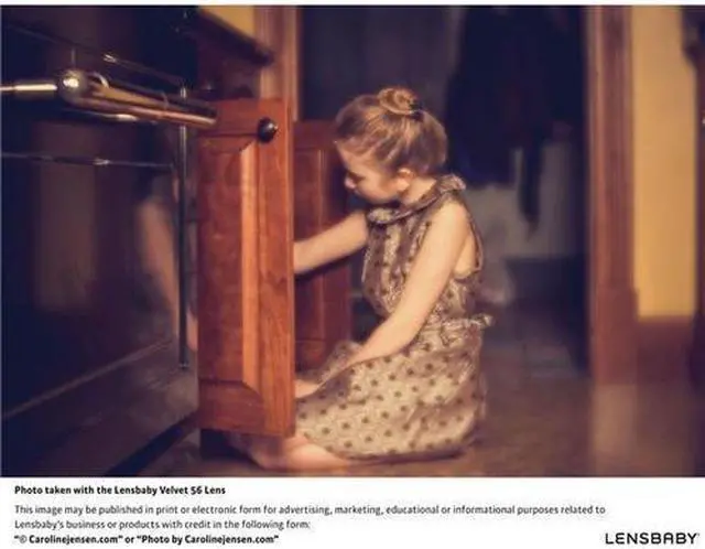 Alt view image 2 of 9 - Lensbaby Velvet 56 56mm f/1.6 Macro Lens for Sony E, Black #LBV56BX