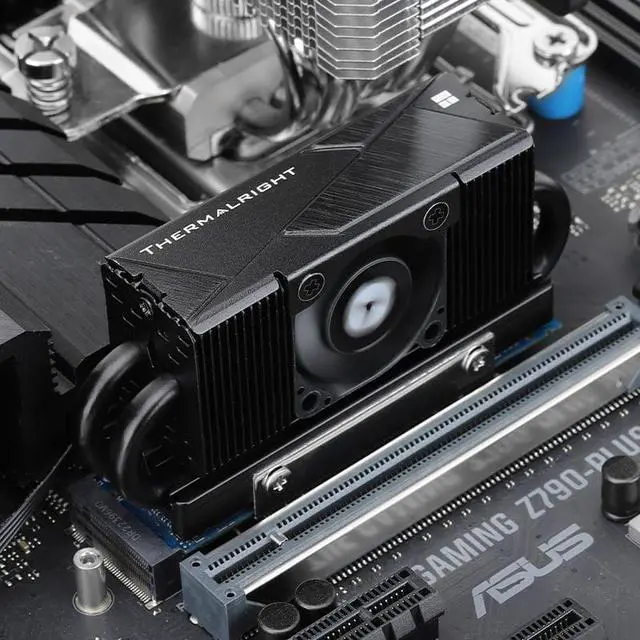 Alt view image 4 of 5 - ThermalRight HR-10 2280 PRO SSD heatsink with four heat pipes,built-in 3010 size small fan with a speed of 3500-6000RPM
