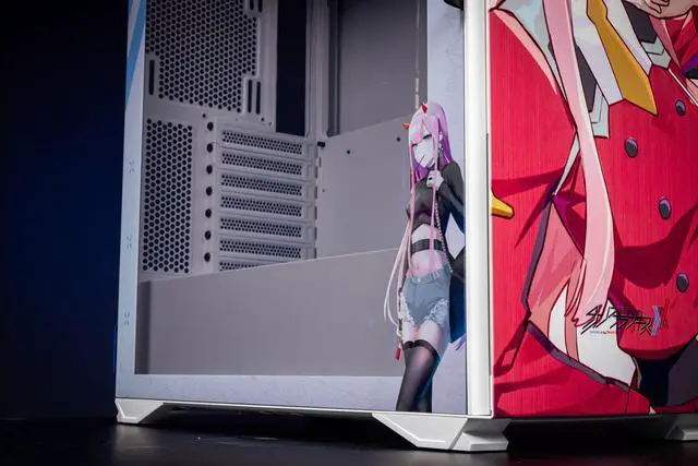 Alt view image 6 of 7 - CORN Glass E-ATX/ATX/Micro ATX Computer Case, 4 Sides + 3 Light Panels Customized with HD Images - DARLING in the FRANXX 02