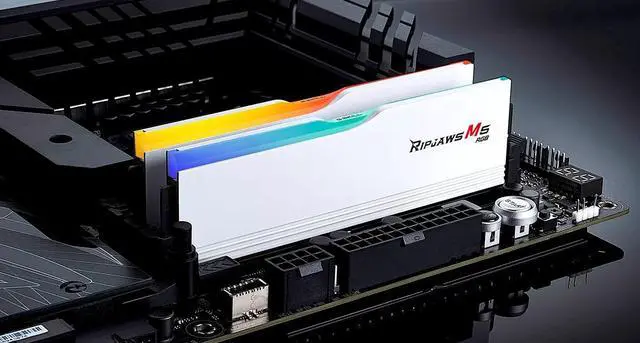 Alt view image 4 of 5 - 32GB G.Skill Ripjaws M5 RGB DDR5 5200MHz Dual Channel Kit (2x 16GB) CL40 1.10V White Edition
