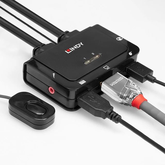 Alt view image 4 of 4 - Lindy 2 Port HDMI 2.0 18G, USB 2.0 Cable KVM Switch