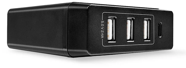 Main image of Lindy 4 Port USB Type C and A Smart Charger with Power Delivery, 72W