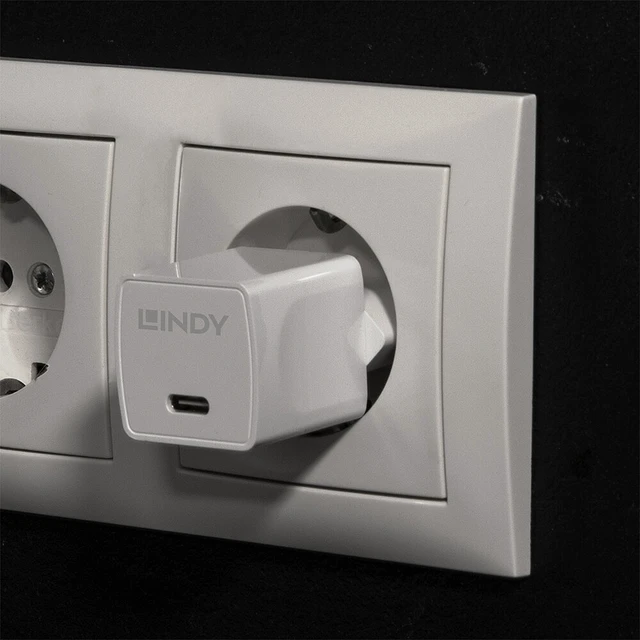 Alt view image 2 of 4 - Lindy 73410 mobile device charger Smartphone White AC Indoor
