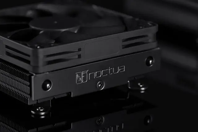 Alt view image 5 of 7 - Noctua Chromax Black 92mm 2500RPM CPU Cooler