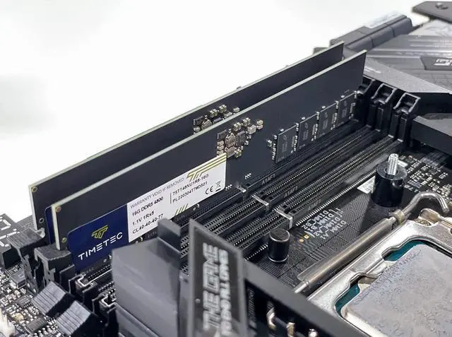 Alt view image 4 of 7 - Timetec 16GB DDR5 4800MHz PC5-38400 Unbuffered Non-ECC 1.1V CL40 1Rx8 Single Rank 288 Pin UDIMM Desktop Memory RAM Module Upgrade (16GB)
