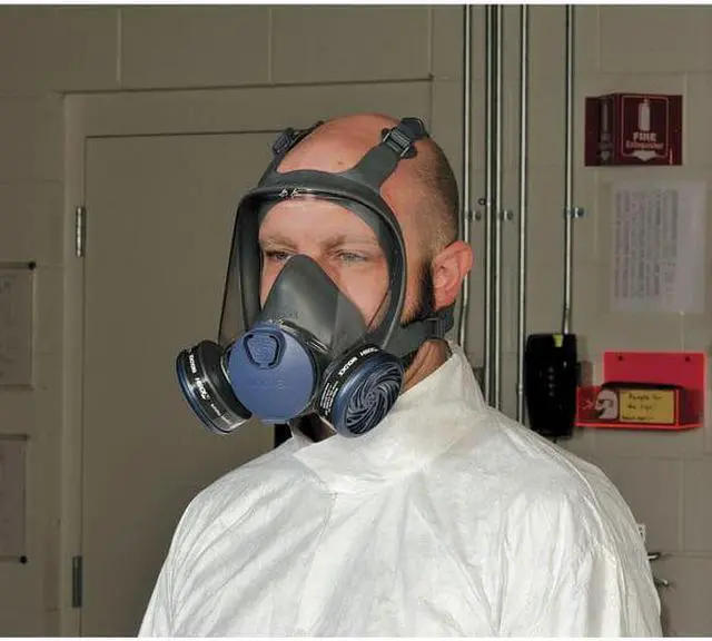 Alt view image 4 of 5 - MOLDEX 9001 Full Face Respirator, 9000, Not Rated, Bayonet, Size S 0 Cartridges