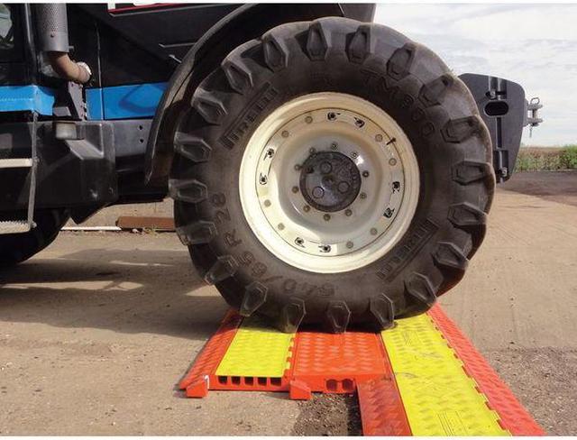 Alt view image 5 of 8 - LINEBACKER CP1X225-GP-DO-O Cable Protector, 3 in H, 38-1/2 in L, 14-1/4 in W, 1