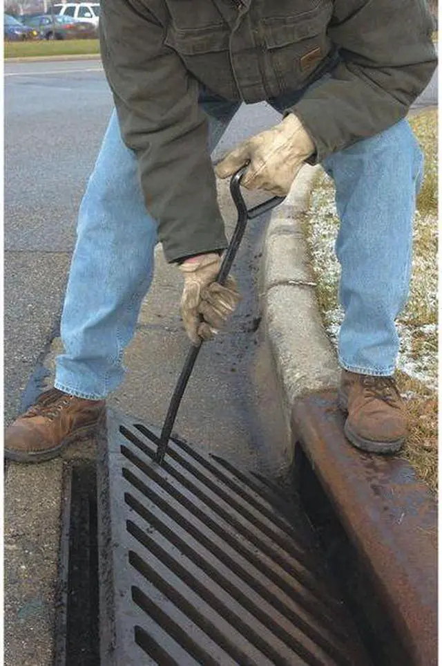 Alt view image 3 of 3 - Grate Hook, Length 30 3/4 In