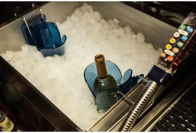 Alt view image 6 of 7 - SAN JAMAR SI7000GR Ice Scoop and Holder,12 to 16 oz.