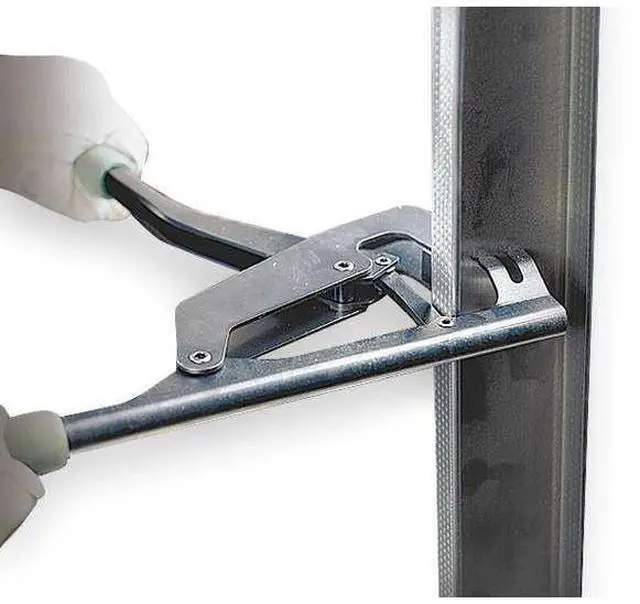 Alt view image 4 of 4 - Stud Punch