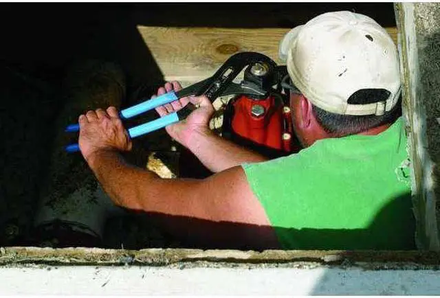 Alt view image 6 of 8 - CHANNELLOCK 480 20 1/4 in Bigazz Straight Jaw Tongue and Groove Plier, Serrated