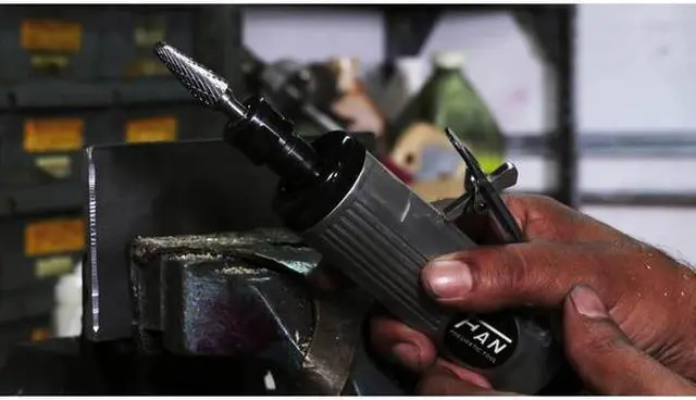 Alt view image 6 of 9 - Drill America DUL Series Solid Carbide Bur, Double Cut, SC2 Cylindrical - Radius End, 1/4" Shank, 5/16" Head Diameter, 3/4" Cutting Length (Pack of 1)