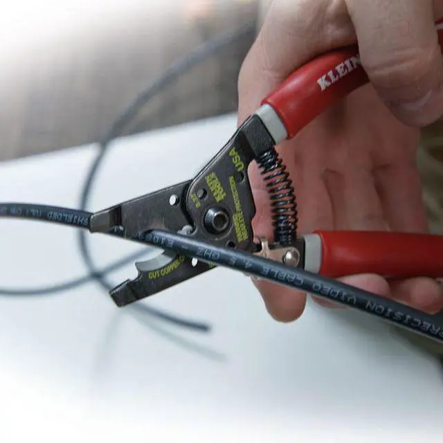 Alt view image 7 of 10 - KLEIN 63020 Kurve AWG Coaxial Multi Cable Cutter