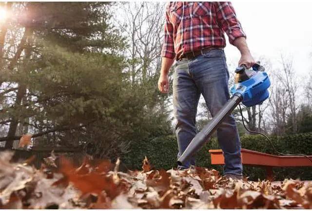 Alt view image 5 of 7 - VACMASTER VBVA1010PF 10 gal. Wet/Dry Vacuum with Detachable Blower