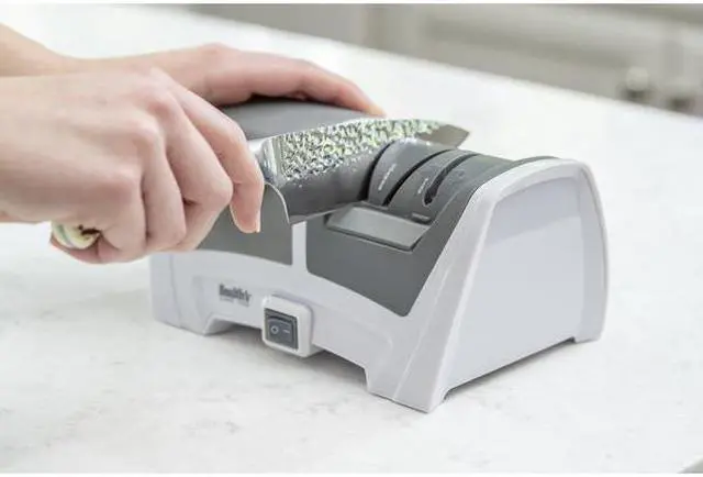 Alt view image 4 of 4 - Smith Essentials Deluxe Diamond Electric Knife Sharpener