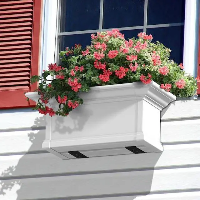 Alt view image 2 of 3 - MAYNE 4822-W Yorkshire Window Box 2' - White
