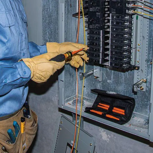 Alt view image 5 of 7 - KLEIN TOOLS 32288 8-in-1 Insulated Interchangeable Screwdriver Set