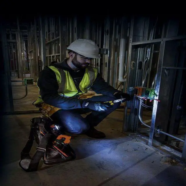 Alt view image 13 of 19 - Klein Tools Digital Clamp Meter - AC/DC Auto-Ranging - 600A