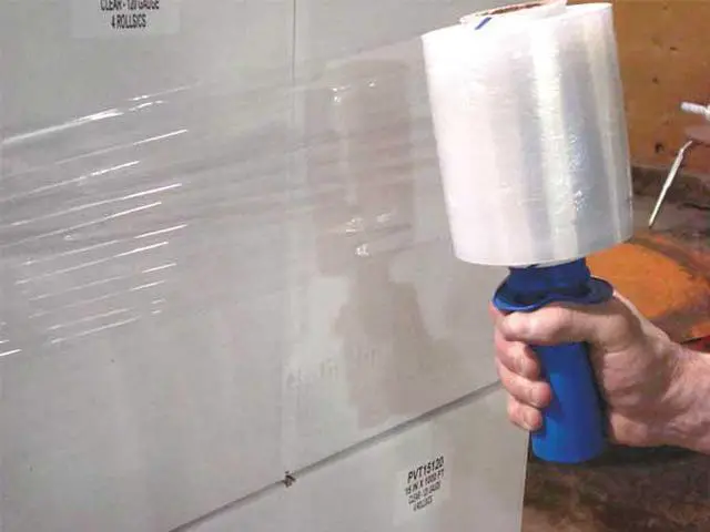 Alt view image 3 of 3 - ZORO SELECT 15A896 Hand Stretch Wrap 5" x 650 ft., Cast Style, Clear