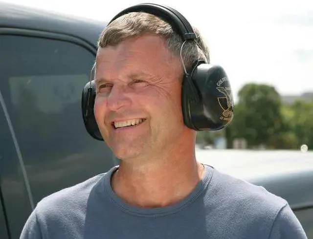 Alt view image 6 of 6 - Tasco 29dB Over-the-Head Ear Muffs, Black   2950