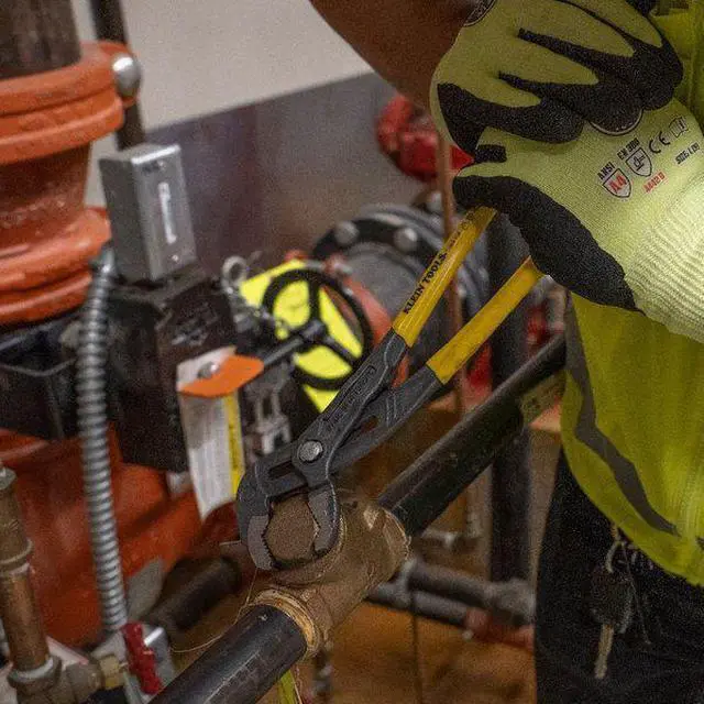 Alt view image 5 of 8 - Water Pump Pliers, 10-1/8", Chrome Vanadium Steel, Klein Tools, D504-10B