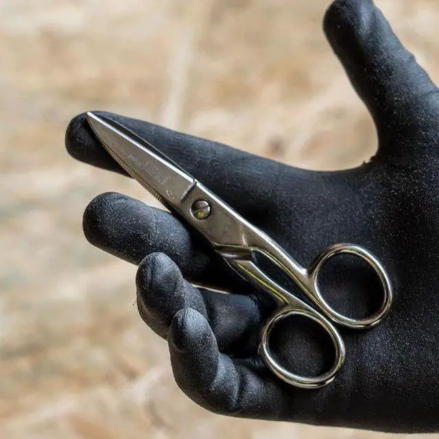 Alt view image 12 of 12 - KLEIN TOOLS 2100-5 Electricians Scissors,5-1/4 In. L