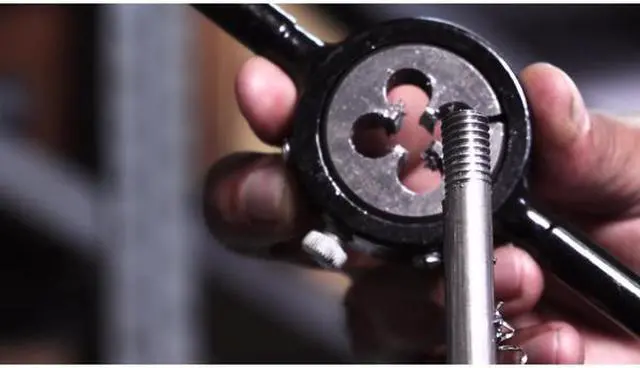 Alt view image 7 of 7 - DRILL AMERICA DWTSMR1-11X1.75 m11 X 1.75 1" OD HSS Round Adjustable Die Special