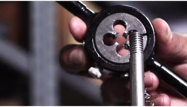 Alt view image 7 of 7 - DRILL AMERICA DWTSR1-51648 5/16"-48 UNS X 1" OD HSS Round Adjustable Die