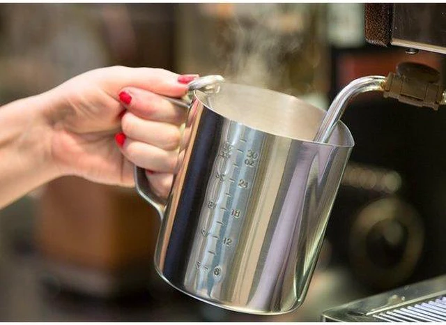 Alt view image 4 of 5 - SERVICE IDEAS FROTH326 Frothing Pitcher, 32 oz. with 6 oz. Increment