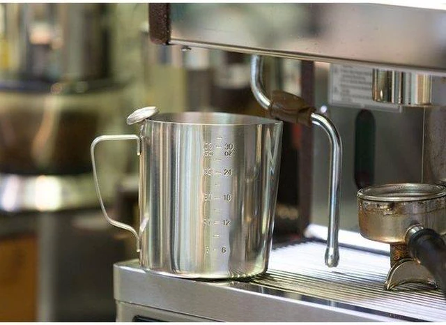 Alt view image 5 of 5 - SERVICE IDEAS FROTH326 Frothing Pitcher, 32 oz. with 6 oz. Increment