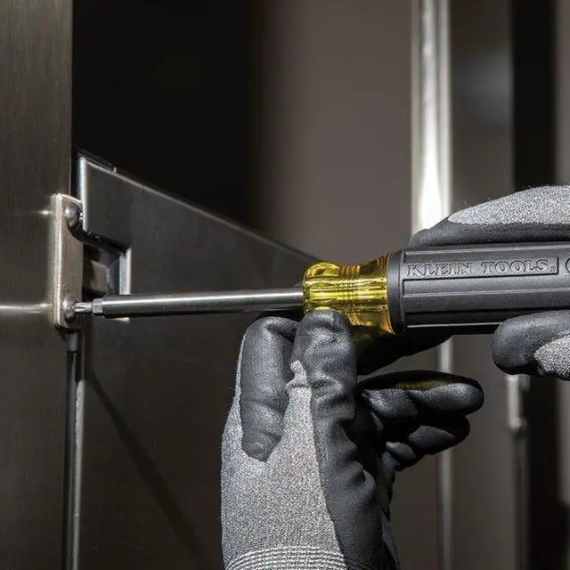 Alt view image 3 of 7 - KLEIN TOOLS 32307 8.49" (21.6 cm), Drive Size: 1/4" , Num. of pieces:1