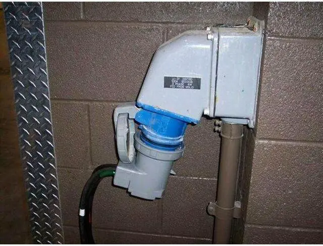 Alt view image 4 of 6 - Hubbell Wiring Device-Kellems IEC Pin and Sleeve Receptacle,60A,208V HBL560R9W