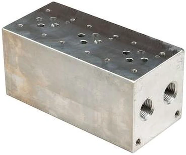 Alt view image 4 of 5 - CHIEF 220499 D03 Manifold: MFG. No. AD03S032P, Series, 3 Section