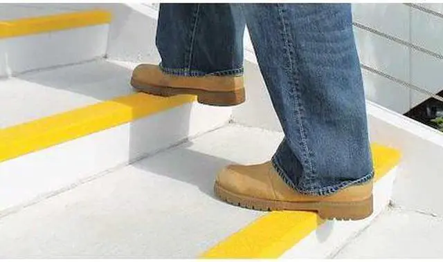 Alt view image 2 of 2 - RUST-OLEUM 271818 Stair Nosing,Ylw,32inW,Plstic/Fiberglass