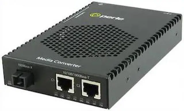 Alt view image 2 of 4 - Perle 10/100/1000 PoE Media Converter