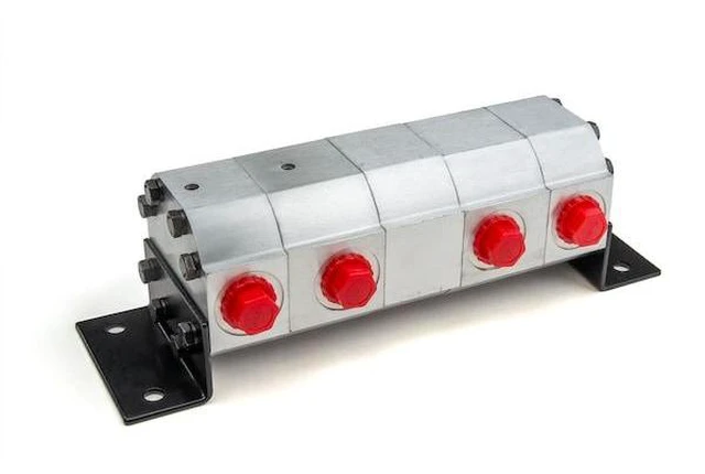 Alt view image 3 of 5 - CHIEF 253064 Rotary Flow Dividers 0.132 CID Per Section, .43-1.7 GPM Flow Range