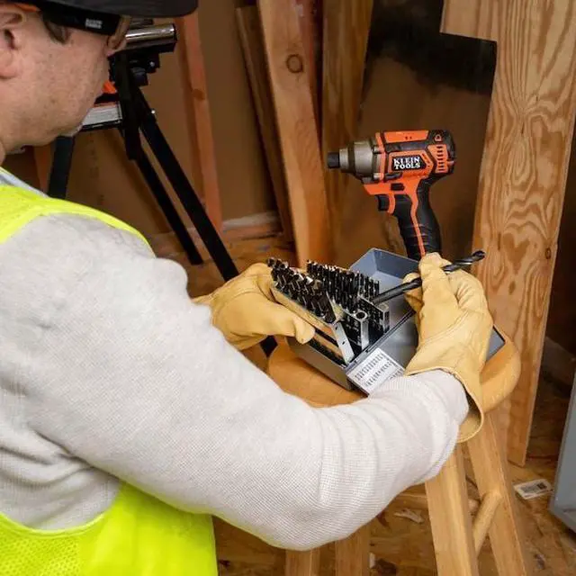 Alt view image 6 of 9 - Klein Tools - 53000 - Klein 53000 Standard Jobber Length Regular Point Drill Set, Imperial, 1/16 in Min Drill Bit, 1/2