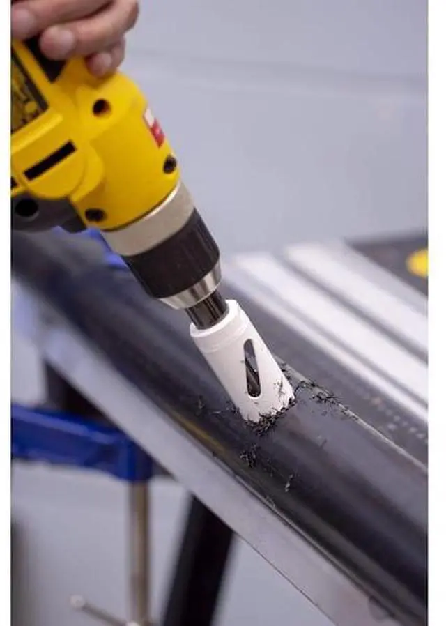 Alt view image 2 of 5 - RICHELIEU 963261 3 3/8-inch (86 mm) Bi-Metal Hole Saw with Mandrel and Pilot