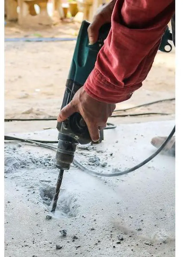 Alt view image 2 of 3 - RICHELIEU 264841 13-inch (330 mm) Rotary Masonry Drill Bit with Reduced Shank