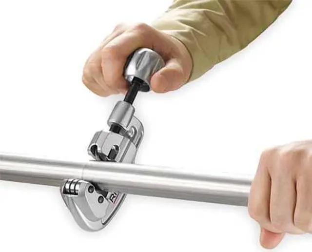 Main image of Quick Acting Tubing Cutter,6-1/4 In. L RIDGID 29963