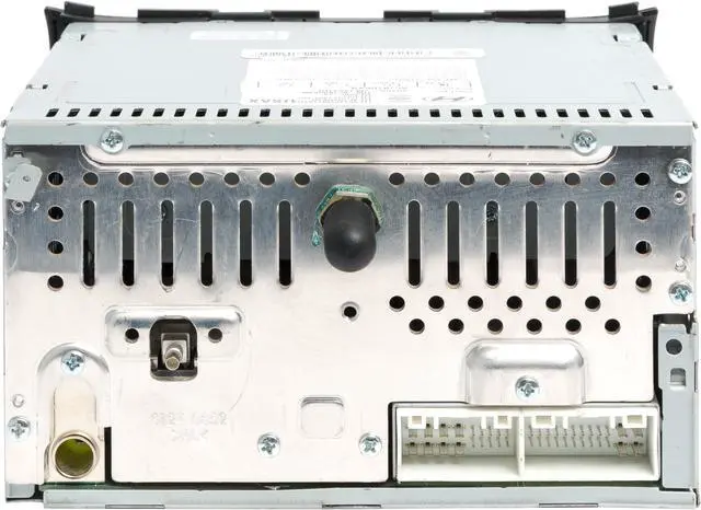 Alt view image 4 of 5 - 2014-2015 Hyundai Genesis AM FM XM Bluetooth MP3 Single-Disc CD 96180-2M118YHG