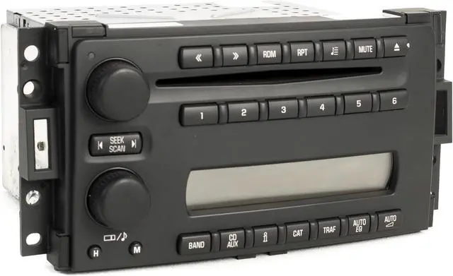 Alt view image 4 of 6 - 2005-07 Saturn Relay Chevrolet Uplander OEM Single AMFM Single CD Radio 15209242