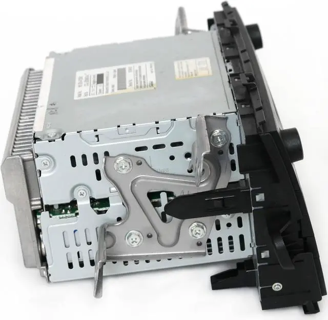 Alt view image 4 of 6 - 2010-2011 Toyota Prius AM FM Radio mp3 CD Face ID 51883 86120-47290