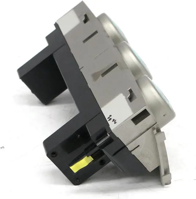 Alt view image 4 of 6 - 2007-09 Toyota Camry Factory Temperature Control Knobs 55900-06161-B