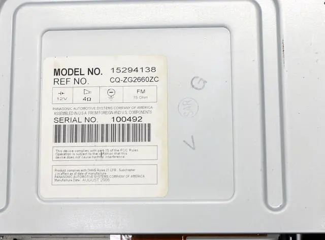 Alt view image 6 of 6 - 2007-2008 Chevy Equinox AM FM CD DVD mp3 Player Aux Bluetooth Opt UUC 15294138